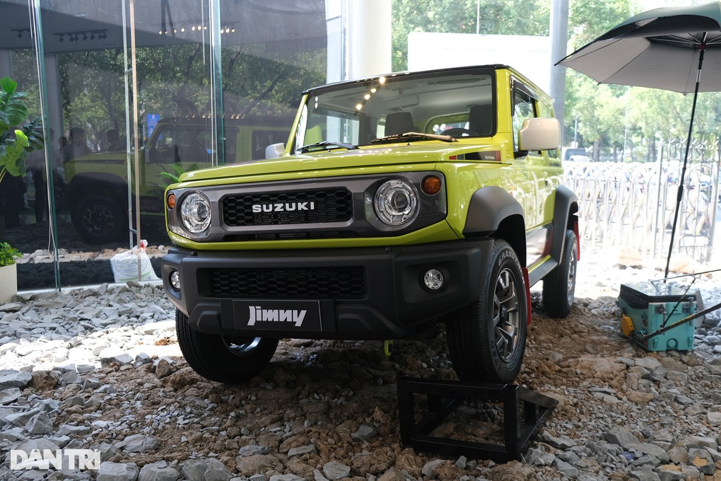 Chốt giá từ 789 triệu đồng, xe ăn chơi Suzuki Jimny có gì đặc biệt? - 7