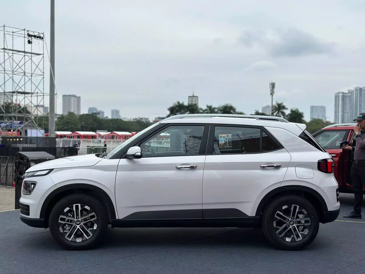 Hyundai Venue có thông số kích thước tương đương các đối thủ trong phân khúc SUV cỡ A.